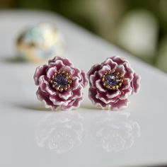 keywords: Unique aesthetic floral studs/vintage pink enamel studs/handmade delicate infinite earrings/conch earrings/elegant flower studs for women 👄Item details:  Originally designed by me and crafted in our Denver, Colorado studio, our family business thrives with the invaluable contributions of my brother and cousin, who play key roles in creating our items and maintaining our Etsy shop. Specifications: *Length: 18mm *Width: 18mm *Materials: Made from stainless steel and enamel, ensuring vib Pink Flower-shaped Enamel Earrings, Pink Flower Enamel Earrings, Pink Enamel Flower-shaped Earrings, Elegant Pink Enamel Earrings, Earrings Conch, Conch Earrings, Aesthetic Floral, Earrings Aesthetic, Conch Earring