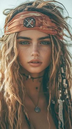 Woman Pirate Hairstyles, Blonde Pirate Woman, Pirate Woman Aesthetic, Pirate Makeup Women Halloween, Pirate Hairstyles For Women, Pirate Makeup Women, Pirate Photoshoot, Ancient Mermaid, Pirate Hairstyles