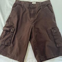 Pacific Flyer Synce 1922 Pacific Flyer Synce 1922 Men's Cargo Shorts Size: 32 Color Brown 100% Cotton Get Ready For Any Occasion With These Pacific Flyer Men's Cargo Shorts. Made Of 100% Cotton And Featuring A Solid Pattern With A Brown Color, These Shorts Are Perfect For Casual, Workwear, Or Business Occasions. The Zip Closure And Many Pockets Make Them Both Stylish And Practical, While The Medium Fabric Wash Ensures Easy Maintenance. These Shorts Are Available In Size W32 With A Regular Fit, A Brown Cargo Shorts, Grunge Clothes, Casual Workwear, Cargo Shorts Men, Brown Shorts, Cool Fits, Fit Inspo