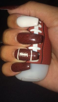 Mlk Nails, Football Themed Acrylic Nails, Ou Football Nails, Football Season Nail Designs, Nails For Football Season, Nail Designs Football, Football Acrylic Nails