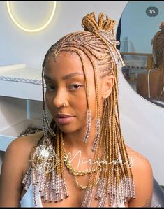 Cornrows Short Hair, Cornrows With Beads, Parting Hair, Unique Braids, Short Box Braids Hairstyles, Hairstyle For Men, Cute Box Braids Hairstyles