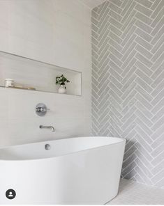 bathroom ideas small on a budget Main Bathroom Ideas, Tiny Bathrooms, Tile Shower Ideas, Small Bathroom Ideas, Main Bathroom, Stylish Bathroom, Shower Remodel