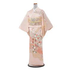 Ivory Color Palette, Japanese Clothes, Womens Kimono, Clothes Closet, Japanese Culture