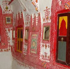 Starry Ceiling, Painted House, House Painter, African Architecture, Vernacular Architecture, Clay Wall, Wall Paintings