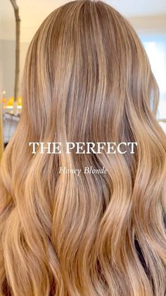 Natural Strawberry Blonde, Honey Blonde Hair Color Ideas, Natural Strawberry Blonde Hair, Light Strawberry Blonde, Honey Blonde Hair Color, Honey Hair Color, Hair Colouring, Hair Dressing, Hair Color Formulas