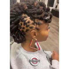 Loc Styles With Bangs For Women, Loc Mohawk Styles Dreadlocks, Mohawk Dreadlocks Women, Locs Mohawk Styles Women, Pipe Cleaner Hairstyles, Mohawk Locs For Women, Pipe Cleaner Loc Styles, Loc Updo Styles Long, Loc Mohawk Styles