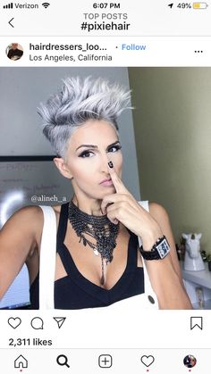 Funky Short Hair, Silver Blonde Hair, Short Silver Hair, Thick Hair Cuts, Cool Short Hairstyles, Choppy Bob Hairstyles, Short Grey Hair, Eyeliner Makeup, Edgy Hair