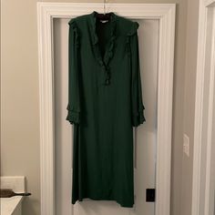 Nwot H&M Dress Size M. Beautiful Green Color. Perfect For Spring! H&m V-neck Midi Dress For Fall, H&m Long Sleeve Midi Dress For Fall, H&m Long Sleeve Maxi Dress For Fall, H&m Midi Length Dresses For Fall, H&m Fitted Long Sleeve Maxi Dress, H&m V-neck Dress For Formal Occasions, H&m Midi Dress For Date Night, H&m V-neck Formal Dress, H&m Formal V-neck Dress