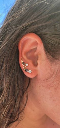 Handcrafted Ear climber made with 14k gold-filled wire ,2 cubic zirconia 4mm &3mm quality 5A and a blue jasper gemstone. hypoallergenic and nickel free. Blue Jasper, Ear Climber, Ormond Beach, Ear Climbers, Ear Jacket, Jasper Gemstone, Gold Filled, Cubic Zirconia, Beauty Book