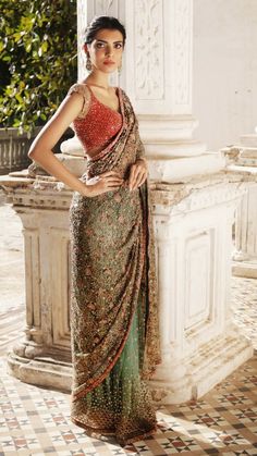 Sari Designs, Draping Saree, Trendy Lehenga, Roka Ceremony, Kajol Saree, Reception Saree, Indian Sari Dress, Modern Saree, Sana Safinaz