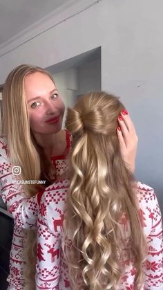 Half Up Half Down Christmas Hairstyles, Christmas Half Up Half Down Hair, Easy Winter Formal Hairstyles, Christmas Hair Tutorial, Show Choir Hairstyles, Christmas Concert Hairstyles Girl Hair, Cute Winter Formal Hairstyles, Hair Styles For Dances Winter Formal, Choir Concert Hairstyles