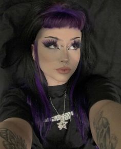 Purple Alt Makeup, Goth Hair Color, Purple Goth Makeup, Purple Punk, Purple Goth, Bright Eye Makeup, Gothic Hairstyles, Alt Makeup, Goth Hair