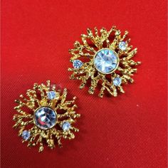 Kenneth Jane Lane For Avon Regal Riches Collection Clip On Earrings Signed Kjl. Pre- Owned By A Collector. Unused. In Original Box Packaging. In Great Condition As Shown In Pictures. Vintage From The 1990s. An Elegant Vintage Kjl Rhinestone Cluster Clip On Earrings. Kjl Collection "Regal Riches" From 1992 Kenneth Jay Lane For Avon. Stunning Textured Gold Tone Metal With Three Clear Color Crystals. Features: Earrings 1.5 X 1.5 In Condition: Pre-Owned Like New Jane Lane, Vintage Clown, Kenneth Jay Lane, Gold Texture, Earrings Collection, Color Crystal, Music Box, Gold Tone Metal, Clip On