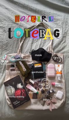 College Bag Essentials, College Tote Bag, What's In My Backpack, What's In My Purse, Tods Bag, School Bag Essentials, Bag College