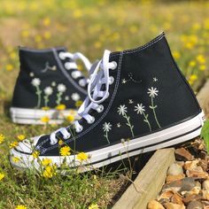 These custom Converse trainers are embroidered by hand by me. The pretty daisy flowers and bees are embroidered in high quality cotton thread to create a completely unique pair of shoes. choose to have embroidery on the outside, inside (Converse logo) or on both sides! I only purchase 100% genuine shoes from the official converse website. Sizes are in standard woman UK sizes. **Because each pair of trainers are made to order I do not provide refunds if the shoes do not fit, so be sure that you h Embroidered Converse High Tops Black, How To Embroider Converse, Embroidered Black Converse, Converse Embroidery, Converse Design, Flowers And Bees, Converse Logo, Embroidered Converse, Cute Converse