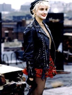 Madonna 80s Outfit, Madonna 80s Fashion, Madonna Outfits, 80s Punk Fashion, Stile Punk Rock, 80s Rock Fashion, Madonna Material Girl, Madonna Fashion, Look 80s