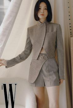 Bossy Outfit, Western Office, Office Outfit Ideas, Hye Kyo, Song Hye Kyo, Office Outfit, Modest Fashion Outfits, Different Colours, 여자 패션