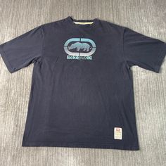 Vintage 2000s Ecko Unltd Spell Out Logo Basic Essential Streetwear Urban Hip Hop Y2K Aesthetic Navy Graphic T Shirt Large Mens Condition:  Excellent Used Condition  = No Flaws Measurements: Please see photos above for all measurements IF YOU BUY TWO OR MORE ITEMS USE THE CODE BUNDLE @ CHECK TO SAVE 20% WE SHIP WITHIN 24 HOURS AFTER PURCHASE! Please be aware that we do not offer free returns!! The Buyer is responsible for the cost of the return label. Follow us on TikTok & Instagram @findsnostalg Ecko Unltd Outfit, Aesthetic Navy, Amber Scholl, Urban Hip Hop, Nike Vintage, Vintage 2000s, Y2k Aesthetic, Vintage Nike, Fancy Dresses