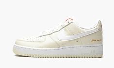 Air Force 1 Low "Popcorn" - Stadium Goods Movie Theatre Popcorn, Theatre Popcorn, Throwback Movies, Movie Theater Popcorn, Painted Nikes, Popcorn Boxes, Basketball Courts, Movie Theatre, Popcorn Box