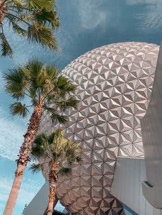 the spaceship dome at disney's hollywood studios