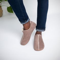 Made out of Microfibre. Medium layer of 100% wool linning and insole Outsole:Natural rubber  Suitable for both indoor and outdoor wear Handmade in Spain Heated Slippers, Pixie Boots, Mocha Color, Slipper Shoes, Slipper Boots, Outdoor Wear, Womens Slippers, Clothing And Shoes, Ankle Boots