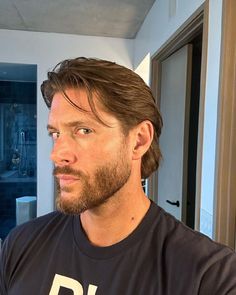 Jensen Ackles Haircut, Jensen Ackles Hair, Jensen Ackles Supernatural, Summer Pics, Men Haircut Styles, Corte De Cabelo Masculino, Boys Haircuts, Long Hair Styles Men, Long Hair Cuts