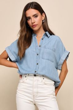 Blue Chambray Top - Collared Button-Up Top - Short Sleeve Shirt - Lulus Chambray Shirt Outfits, Top With Collar, Tops Online Shopping, Casual Formal Dresses, Lulu Fashion, Womens Fashion Casual Summer, Chambray Top, Cute Blouses, Summer Style Casual