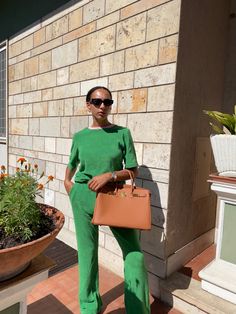 Hermes bag 35cm | hermes bag, tan hermes bag | Beverly Hills Hotel, Outfit Inspiration Fall, Autumn Style, Flare Trousers, On Holiday, Autumn Outfit, Hermes Bag, Seasonal Fashion