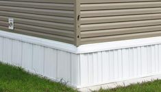 a brown and white roof on a house