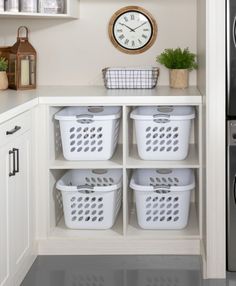 the kitchen is clean and ready to be used as a storage area for many items