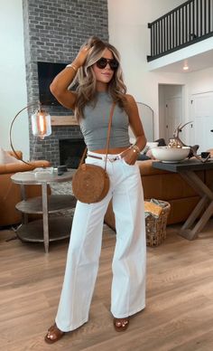 Check out this photo from indybelledance Bbq Outfit Ideas Casual, Bbq Outfits, Italy Outfits, Summer 24, White Pants, Mom Style