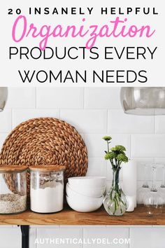 organization essentials for women Zero Waste Bathroom, Waste Free Living, Environmentally Friendly Living, Old Kitchen Cabinets, Poster Christmas, Baby Poster, Kitchen Organization Ideas, Organisation Ideas, Sustainable Kitchen