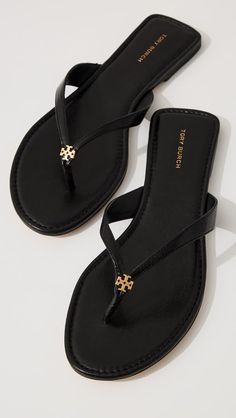 Tory Burch Women's Classic Flip Flop Gold Flip Flops, Tory Burch Flip Flops, Black Flip Flops, Logo Emblem, Boot Jewelry, Winter Sneakers, Toddler Boy Shoes, Dream Shoes, Espadrilles Wedges