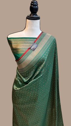 Indian Wedding Gowns, Fancy Jewellery Designs, Green Saree, Katan Silk, Boutique Dress Designs, Elegant Saree