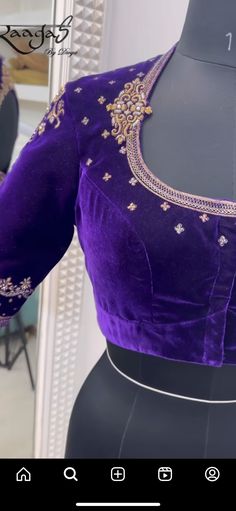 Dark Green Velvet Blouse Designs, Velvet Blouse Maggam Work Designs, Long Border Blouse Designs, Velvet Blouse Work Designs, Velvet Blouse Back Neck Designs, Thread Embroidered Blouse Designs, Simple Work Blouse Designs Latest, Embroidery Blouse Designs Latest, Simple Hand Work Blouse Designs