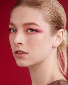 Hunter Shafer, Eye Makeup For Hooded Eyes, Shiseido Makeup, People References, Fantasy Makeup, Editorial Makeup, Natalie Portman, Beauty Editorial