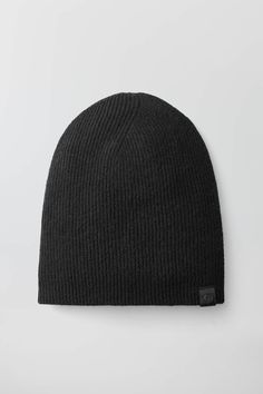 Crafted in Italy with an ultra-soft wool and cashmere blend for premium warmth, this Cashmere Toque will keep you cozy all winter long. With vertical rib-knit stitching and a fully-fashioned crown, it effortlessly compliments any outfit. Men Parka, Baby Outerwear, Mens Parka, Fully Fashioned, Knit Stitch, Snow Pants, Soft Wool, Black Label, Canada Goose