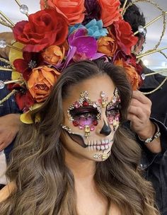 Catrina Crown Diy, Catrina Costume Make Up, Sugar Skull Costume Outfit Diy, Catrina Outfit Costume Ideas, Dia De Los Muertos Headpiece Ideas, Dia De Los Muertos Costumes For Women, Catrina Headpiece