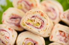 there are many rolls with different toppings on them