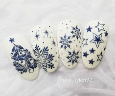 Nail Noel, Nail Art Noel, Xmas Nail Art, New Years Nail Designs, Boho Nails, Hard Gel Nails, Dot Nail Art, Gel Nail Art Designs, Christmas Gel Nails