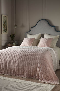 Meet the newest addition to our beloved Vivienne range - the Blush Pink Vivienne 100% Cotton Quilted Throw. Crafted from 100% cotton and finished with a creamy off-white binding.
#CottonCushions #LuxuryThrows #HighQualityBedding #CushionInspo #CozyTextiles #TexturedThrows #BeddingStyle #HomeDecorEssentials #QuiltedComfort #CottonLuxury
#AutumnDecor #CozyFallVibes #FallTextiles #WarmAutumnNights #AutumnHomeStyling 100 Cotton Duvet Covers, Soft Colour, White Look, Superking Bed