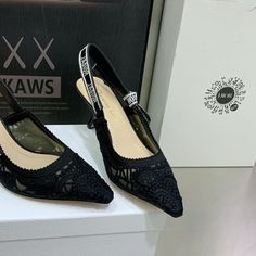 1:1 REPLICA SHOESPRODUCT DETAILSIncludes Shipping bags, dustbag sleeper, care manual, booklet, and tag. Dior Women, Bow Flats, New Years Sales, Slingback Pump, Black Pumps, Christian Dior, Clutch Bag, Fashion Shoes, Dust Bag