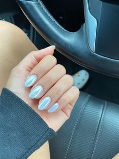 Gel Nails With Chrome, Beiber Nails, Chrime Nails, Short Rounded Acrylic Nails, Blueberry Milk Nails, Nails With Chrome, Gel Chrome Nails, Milk Nails, Pastel Blue Nails