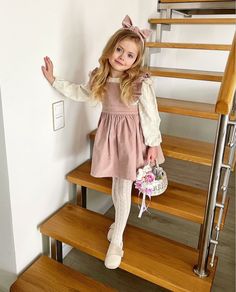 Toddler Girls Winter Outfits, Little Girly Girl Aesthetic, Cute Girl Outfits Kids, Old Money Toddler Outfits, Aesthetic Kids Outfits, Kids Cute Outfits, Girls Outfits Kids, Baby Girl Fashion Outfits, Kids Outfit Ideas