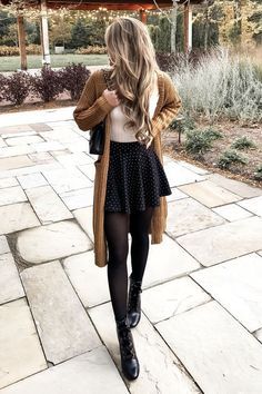 Socks Outfit, Peplum Tops, Legging Outfits, Winter Leggings, Romantic Dinner, Outfit Black, Cardigan Outfits, Tights Outfit, Cute Fall Outfits