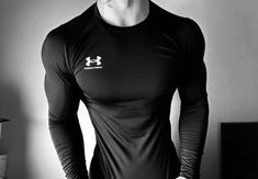 Compression Shirt Men, Black Outfit Men, Gym Boy, Aesthetic Gym, Men Abs, Gym Guys, Gym Outfit Men, Boy Pic, Aesthetic Guys