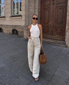 Casual Chique Stijl, Grad Shoot, Greece Outfit, Linen Pants Outfit, Paris Chic