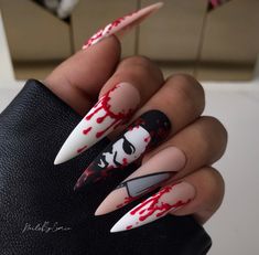 Current Nail Trends 2023, October Nails Halloween, Spooky Season Nails, Current Nail Trends, Halloween Nails Spooky, Scary Halloween Nails Design, Spooky Halloween Nails, Nails Spooky, Scary Nails