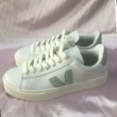 With Shoebox Never Used Shoes Veja, Veja Shoes, Veja Sneakers, Shoe Box, Adidas Women, Womens Shoes Sneakers, Fashion Shoes, Shoes Sneakers, Color White