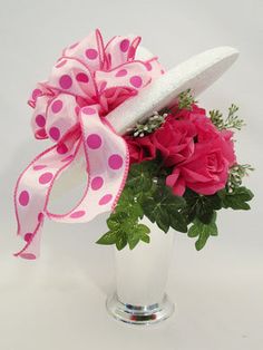 Kentucky Derby Centerpieces, Kentucky Derby Diy, Horse Event, Red Roses Centerpieces, Kentucky Derby Themed Party, Silk Floral Centerpiece, Centerpiece Birthday